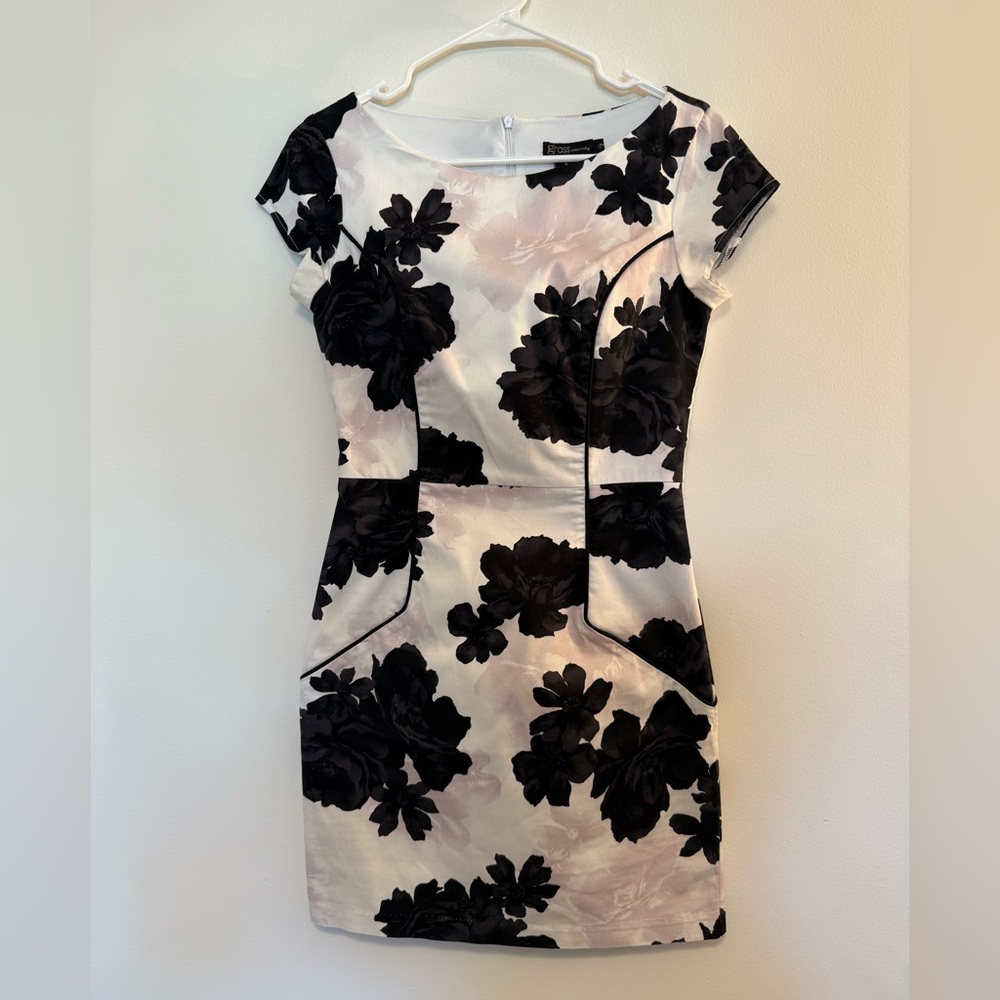 Floral dress, cap sleve